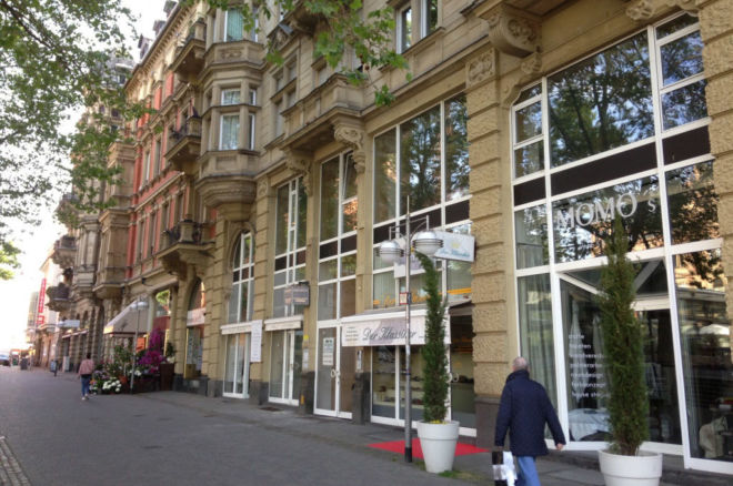 Schönheitsklinik Wiesbaden - Chirurgie m3 Eingang